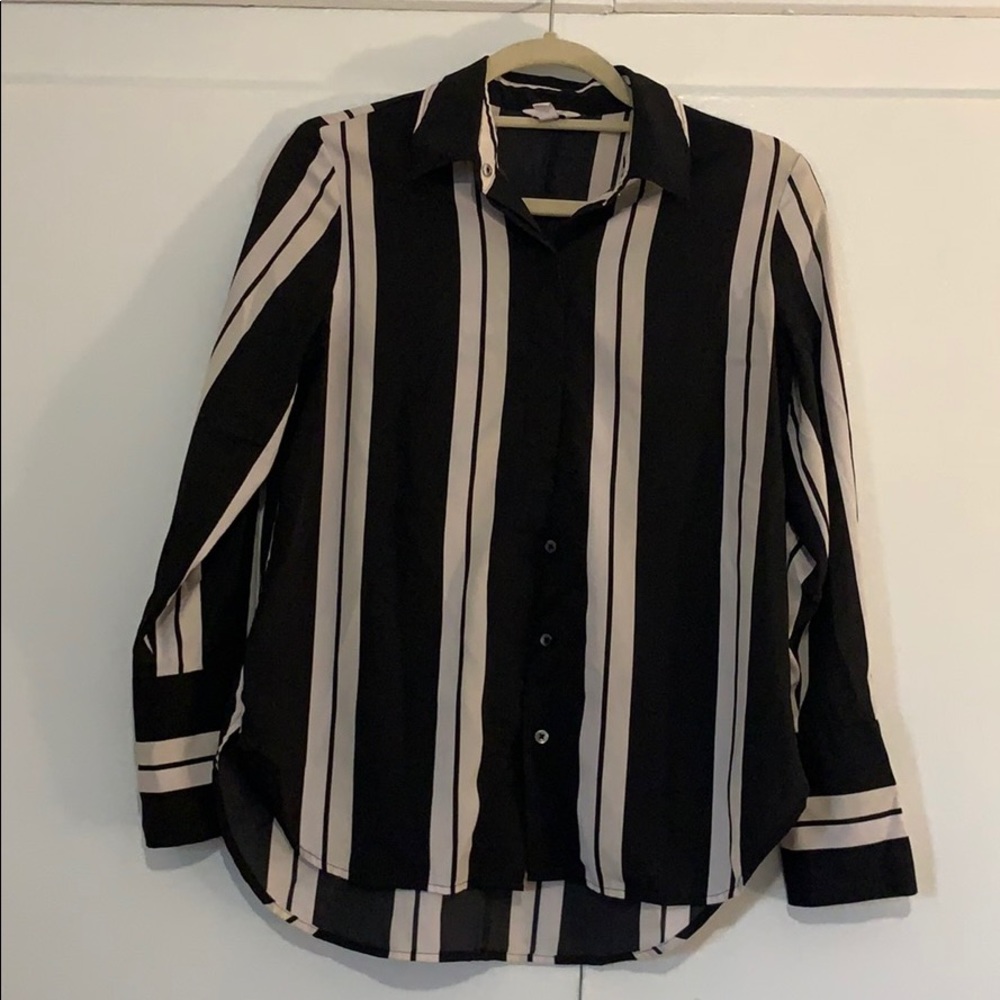 Black and white dress shirt